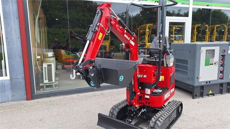 Mole M10 mini excavator, front three-quarter view
