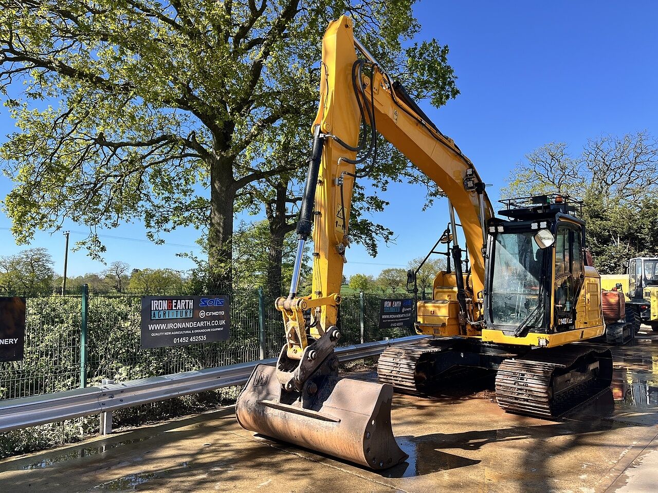 Escavadora de Lagartas JCB 140X LC de 2023