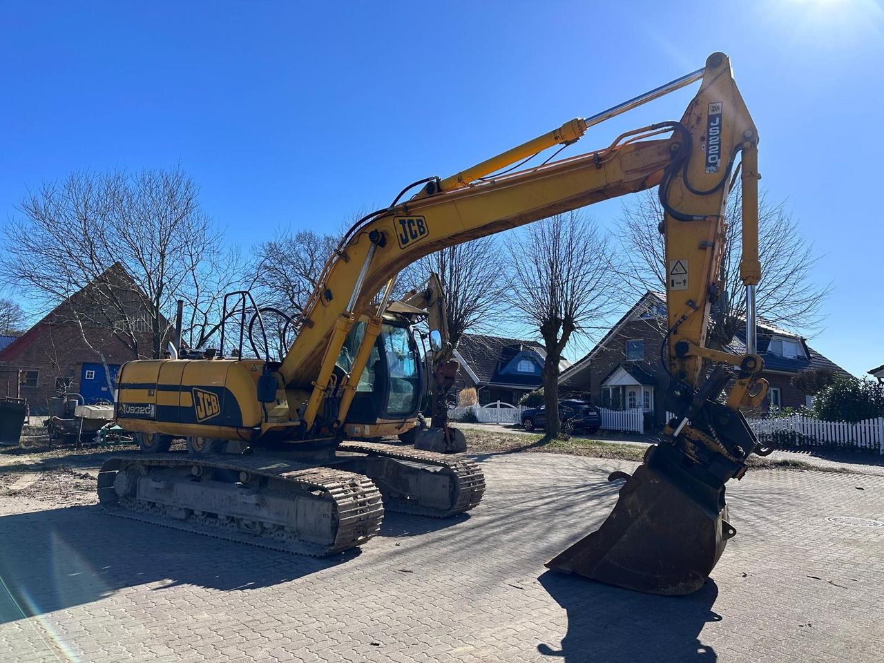 2007 ISUZU JS 220 LC Crawler Excavator