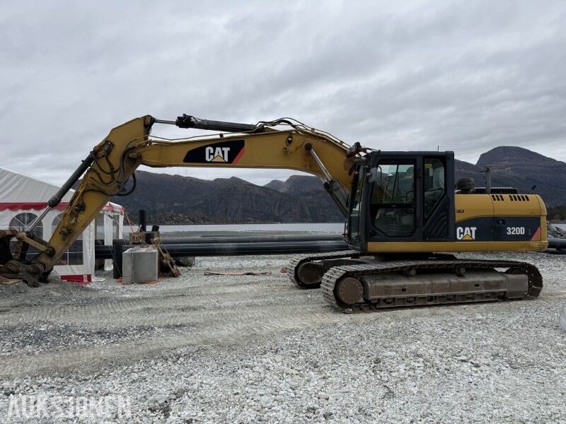2011 Caterpillar 320DL Rupsgraafmachine