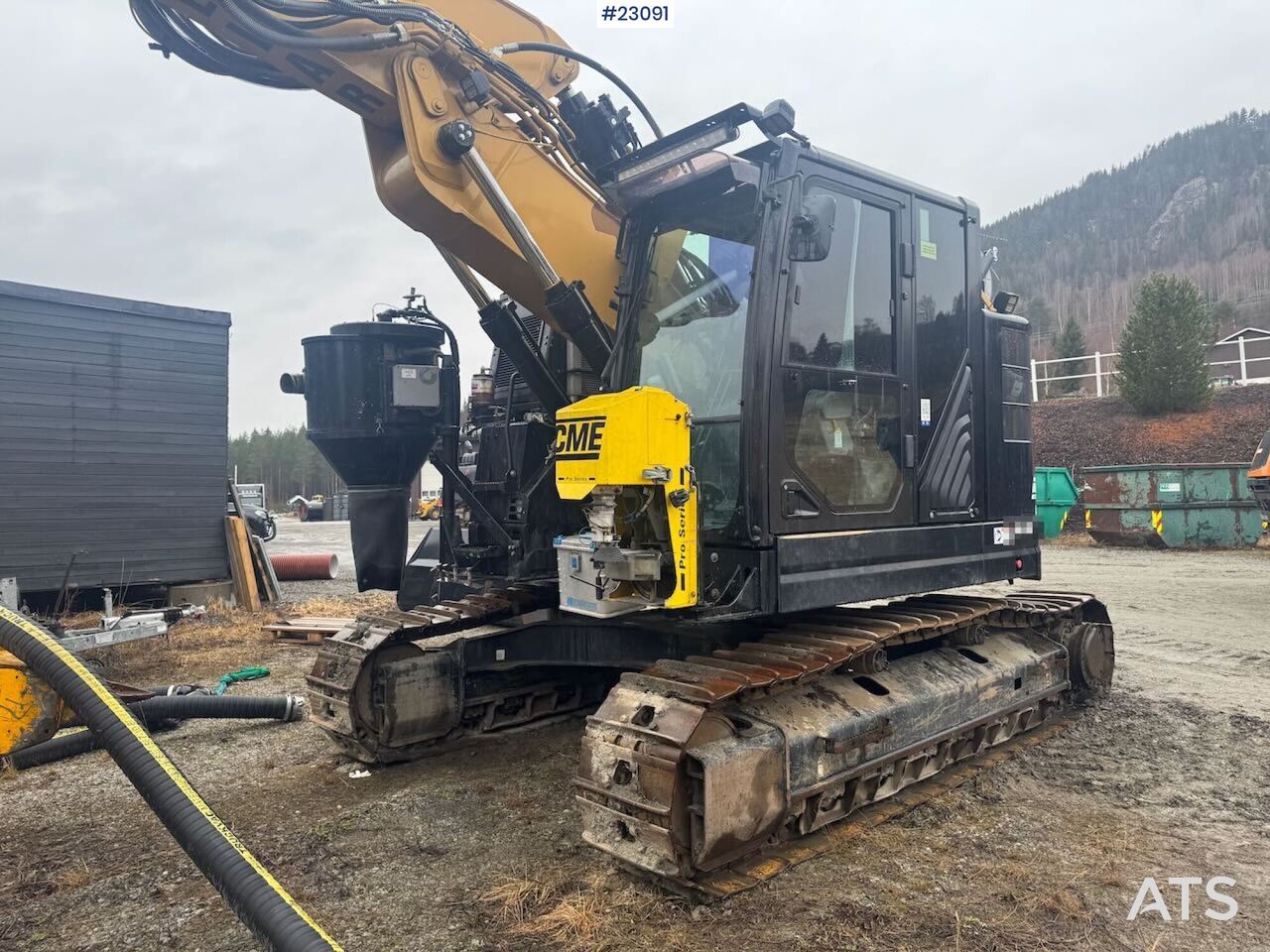 Excavator pe șenile Caterpillar 325FL, 2017