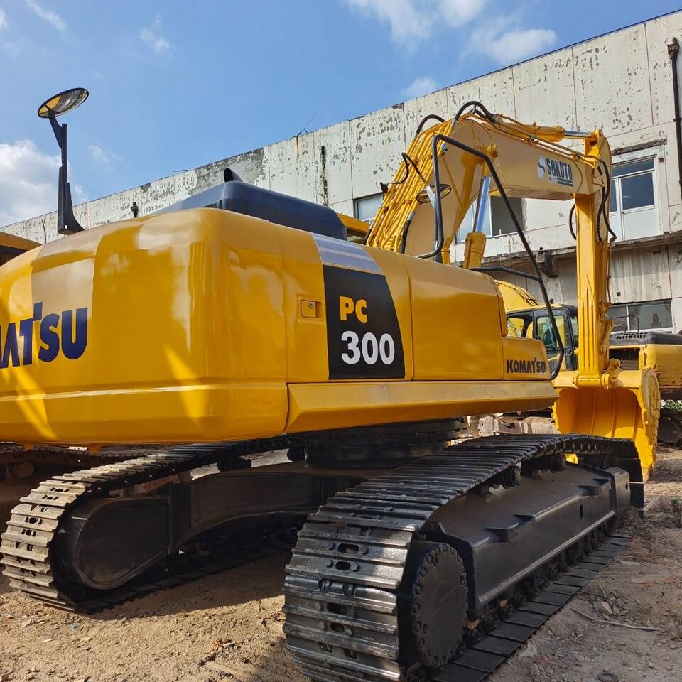 Гусеничный экскаватор Komatsu PC210 2024 года