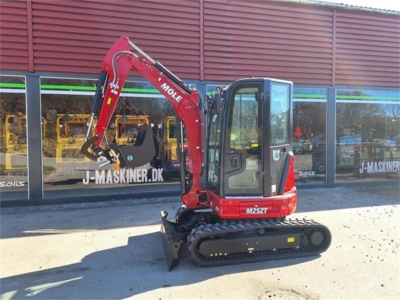 Mole M25 Mini-excavator