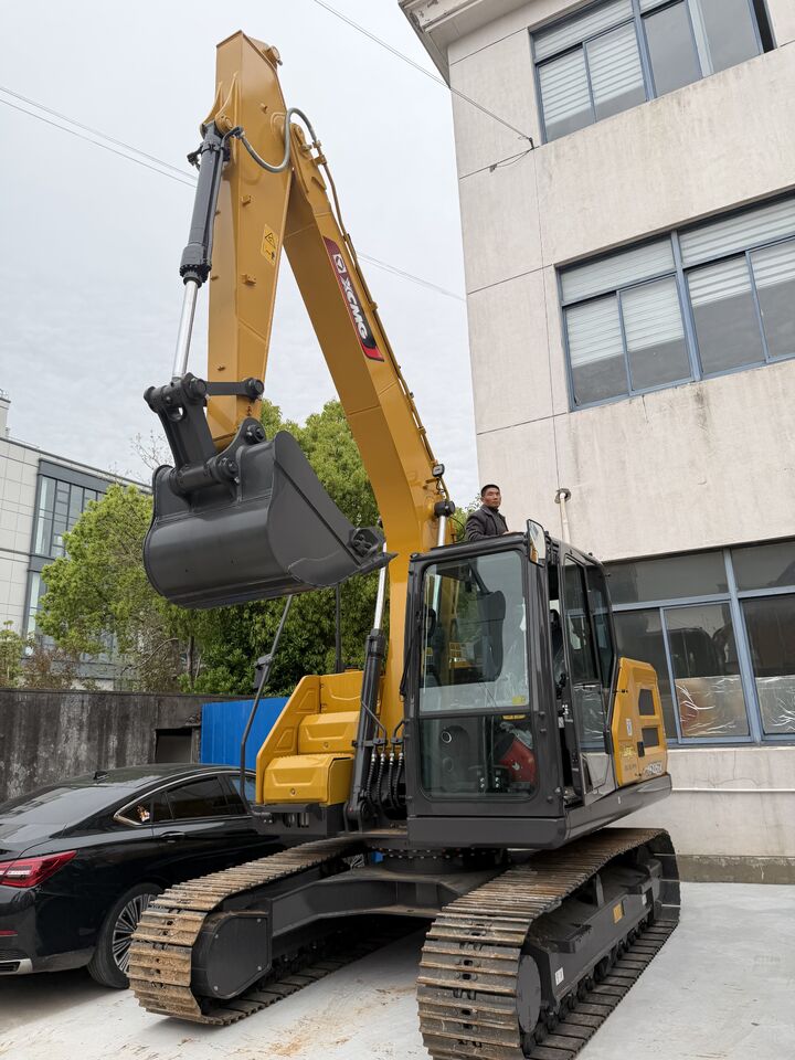 2026 XCMG XE135 Crawler Excavator