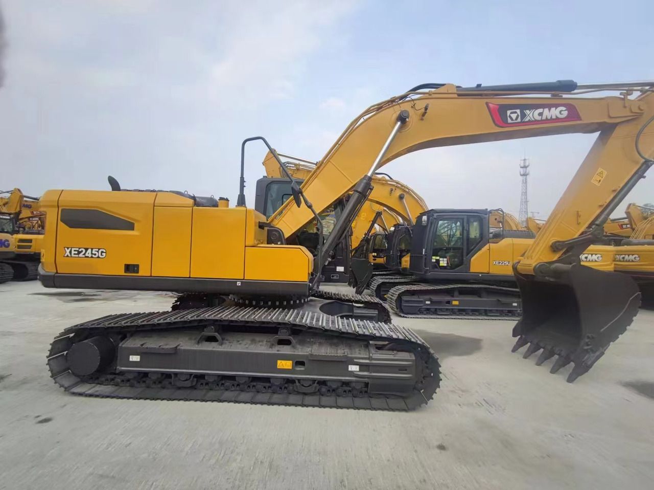 2026 XCMG XE245G Crawler Excavator