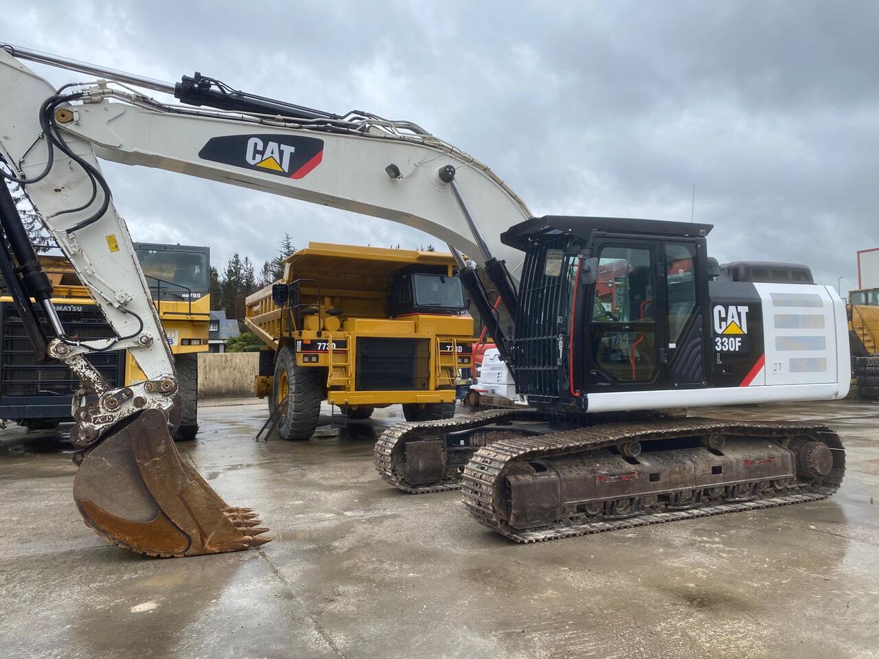 2017 Caterpillar 330F Crawler Excavator