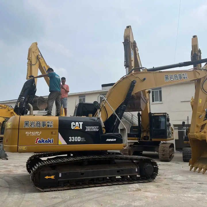 2000 Caterpillar 330D crawler excavator side view