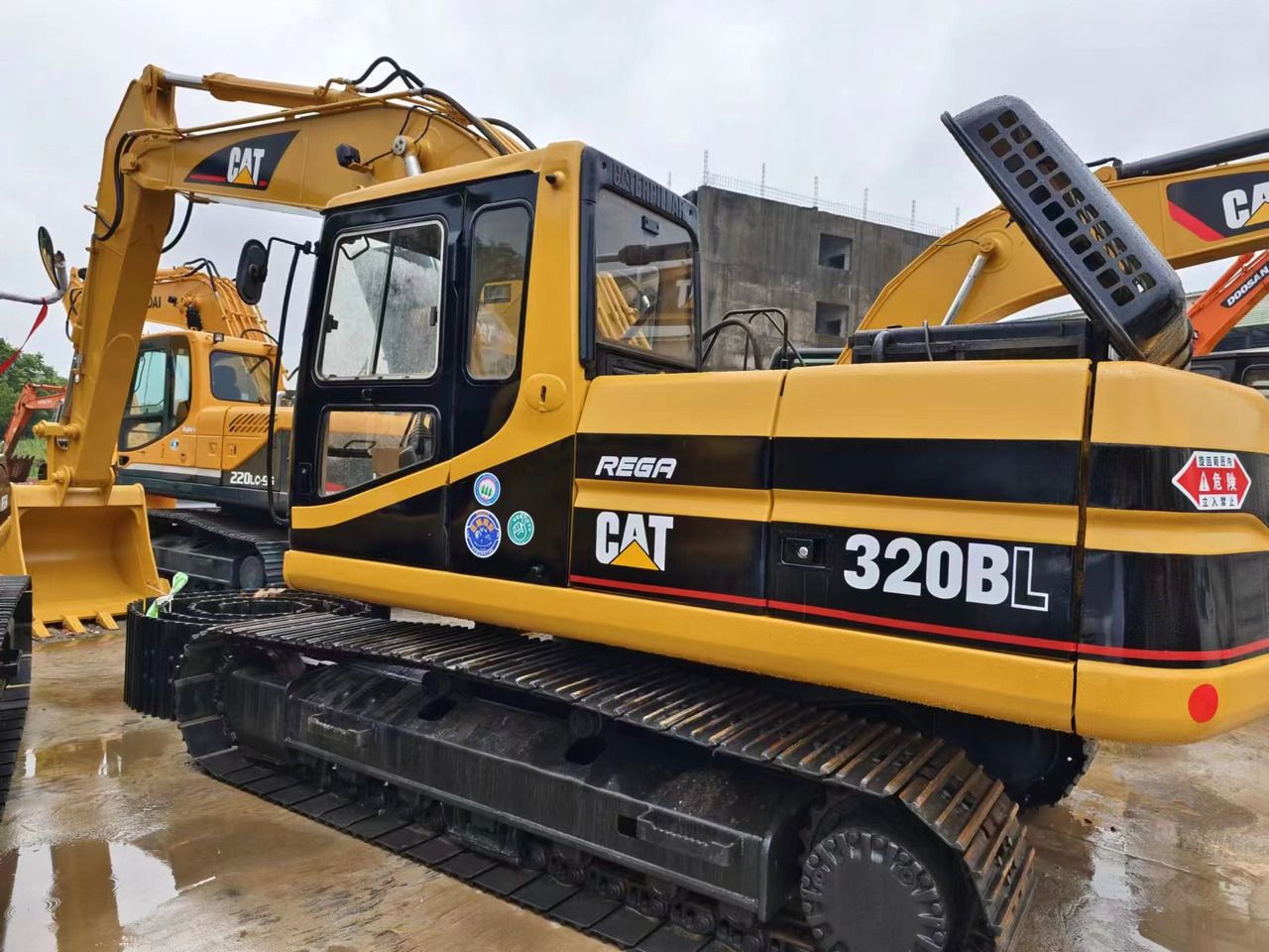2014 Caterpillar 320BL Crawler Excavator