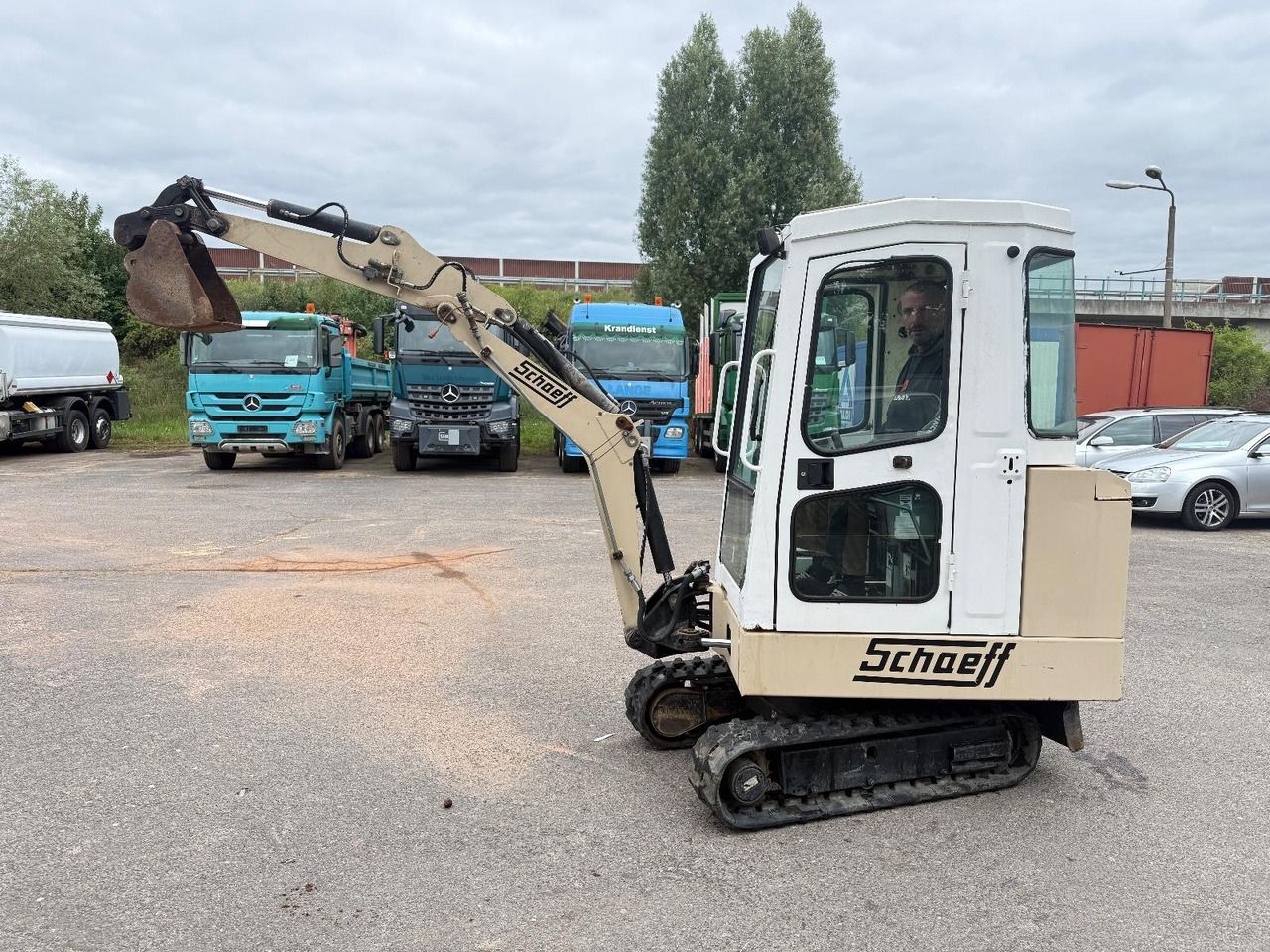 1995 Schaeff HR 12 Міні-екскаватор