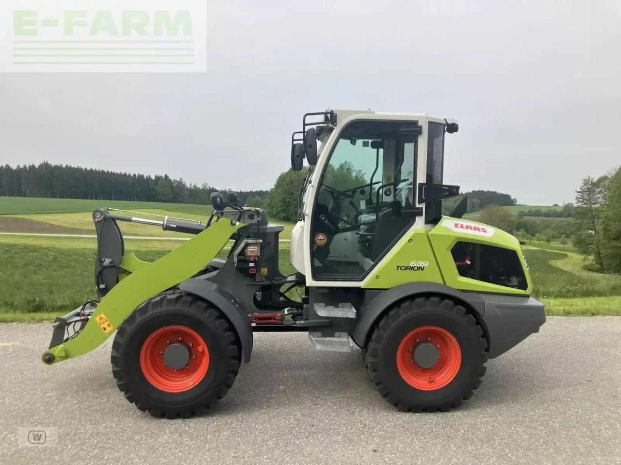 2022 Claas TORION 639 wheel loader, side view