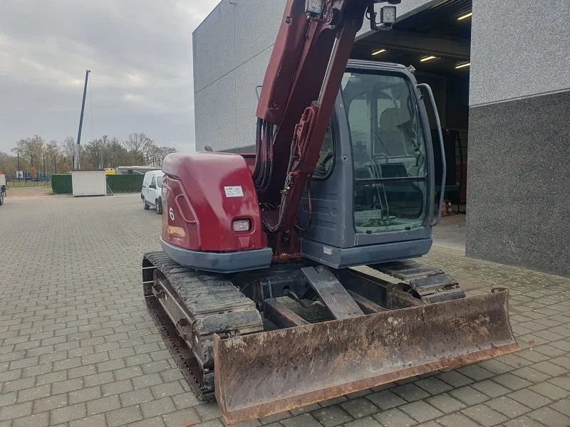 2005 New Holland E70 Мини-экскаватор