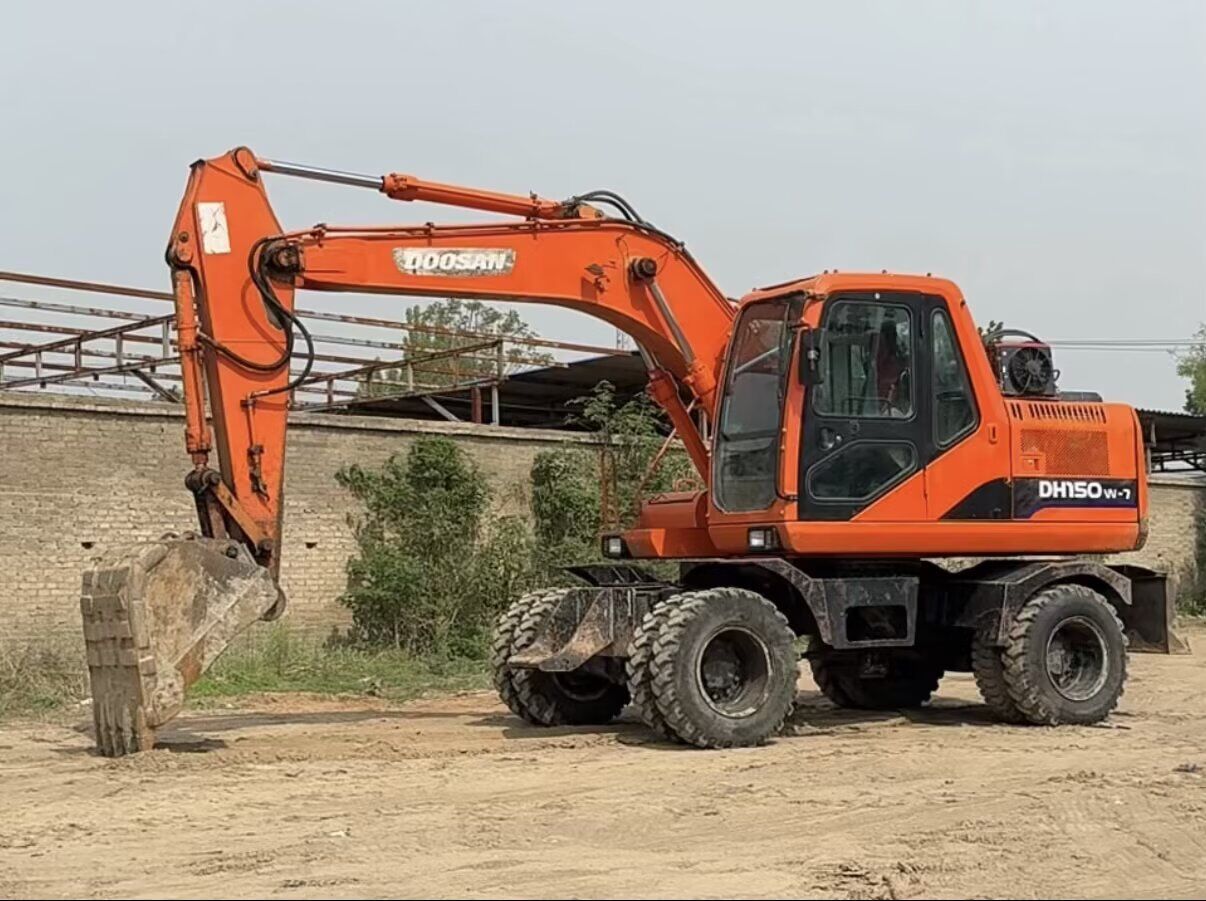 2016 Doosan DH150W-7 Wheel Excavator