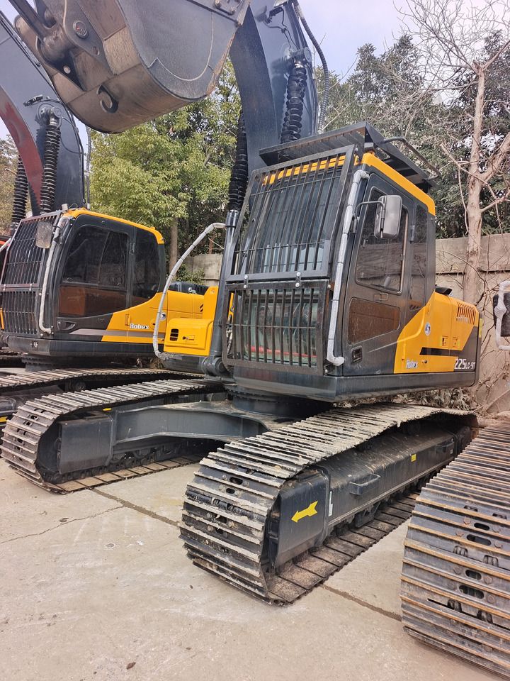 2024 Hyundai R225LC-9T Koparka gąsiennicowa