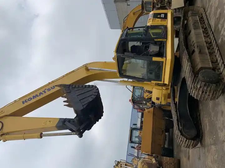 Excavator pe șenile Komatsu PC220-8, 2014