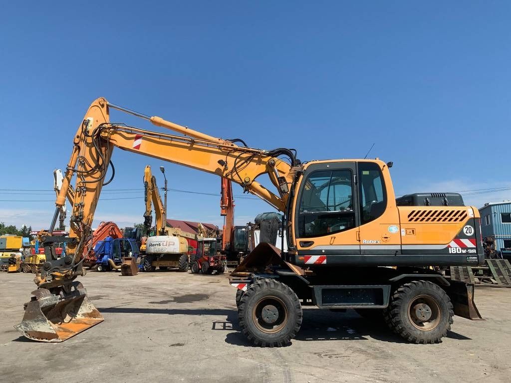 Excavadora de ruedas Hyundai R180W-9A de 2014