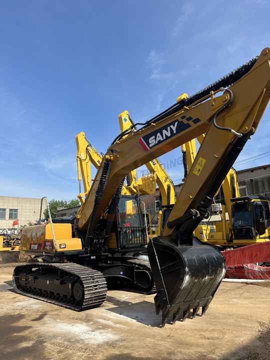 Escavatore cingolato Sanny 215C del 2013