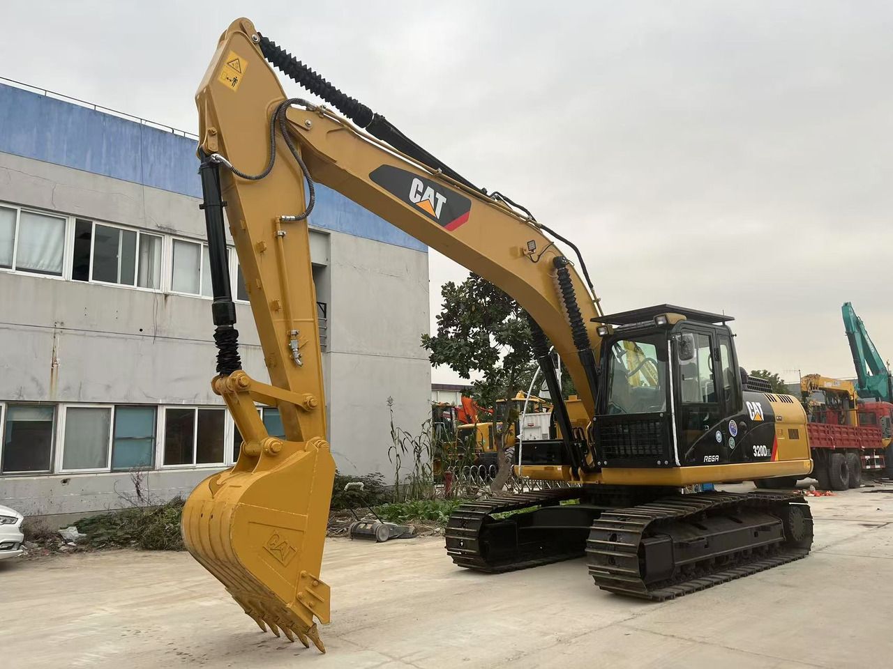 2022 Caterpillar 320D2 Crawler Excavator