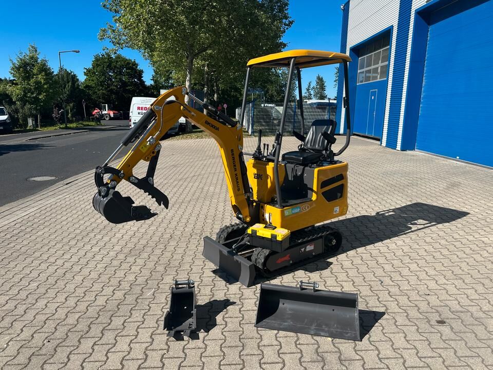 Berger Kraus BK900A Mini Excavator Berger Kraus BK900A Mini Excavator