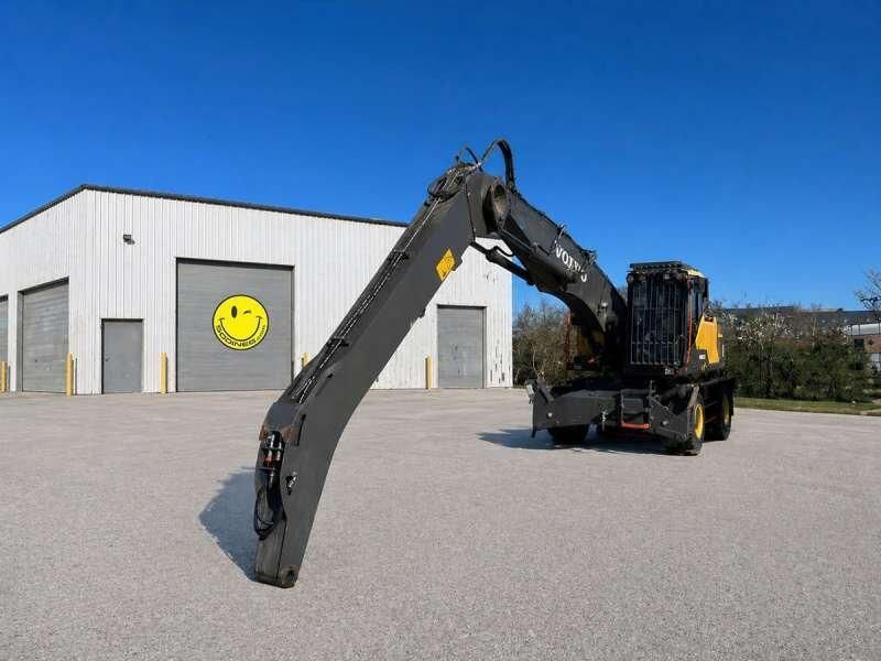 2021 Volvo EW240EMH Manipulator de materiale