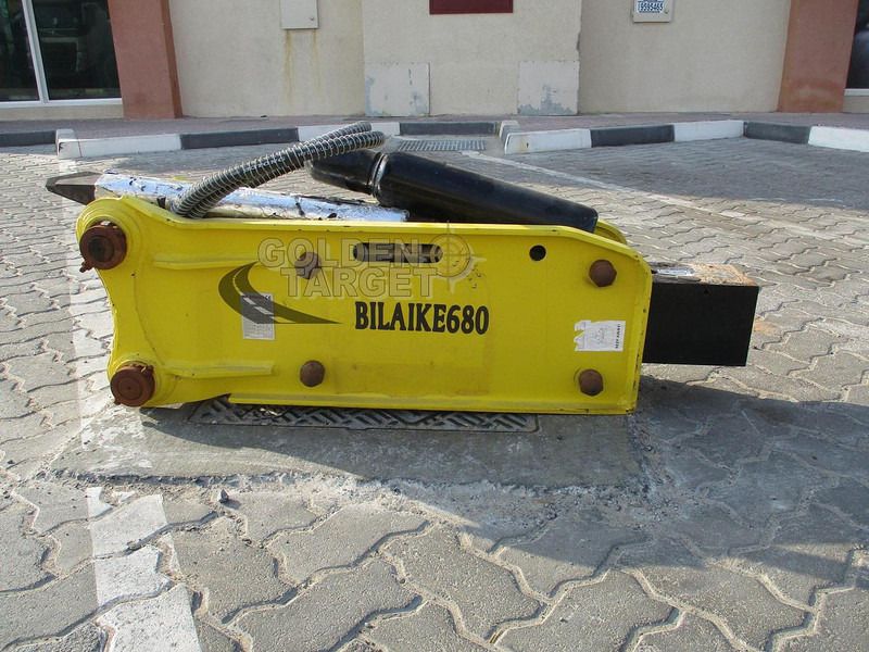 Bilaike 680 hydraulic breaker attachment side view Bilaike 680 hydraulic breaker attachment side view