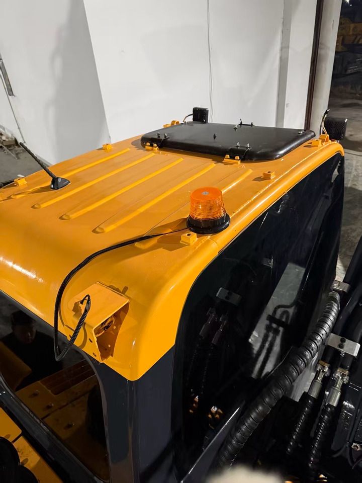 2023 Hyundai R220LC-95 Excavatrice sur chenilles