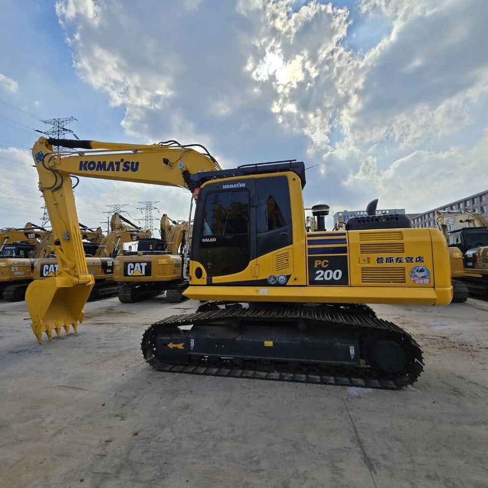2023 Komatsu PC200-8 Raupenbagger