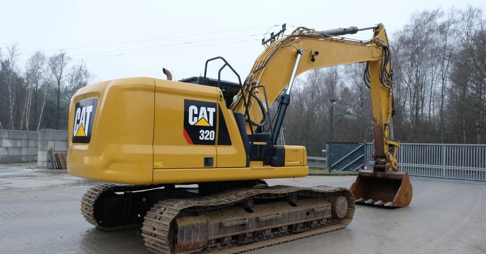 2019 Caterpillar 320 crawler excavator, rear three-quarter view