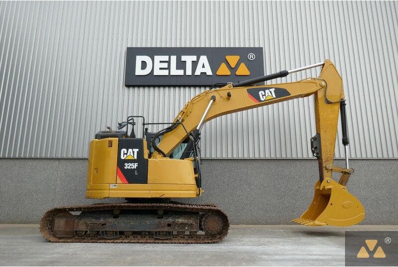 2017 Caterpillar 325FL Raupenbagger