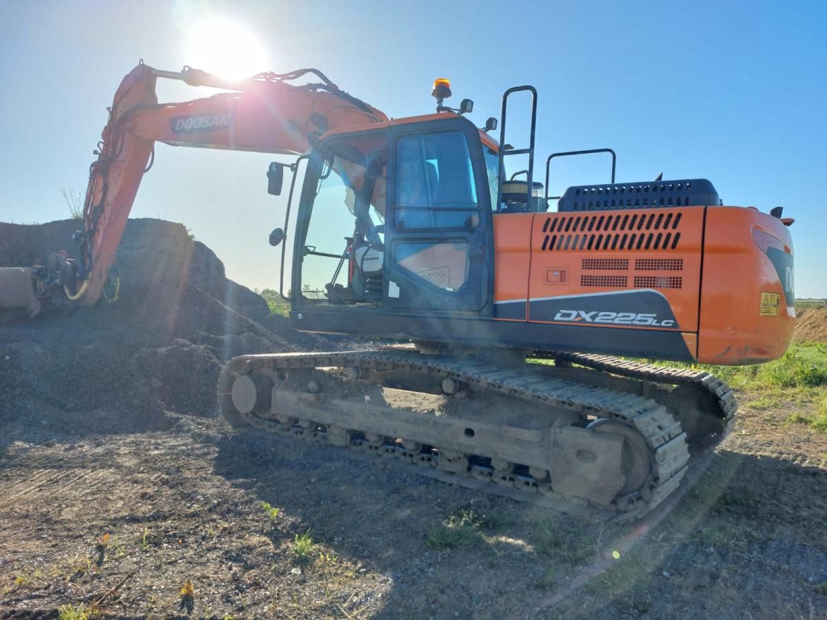 Excavadora de Orugas Doosan DX225LC-5 2021