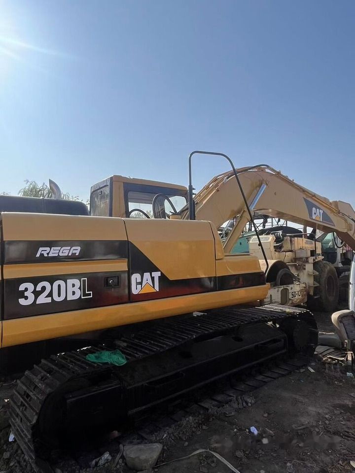 Caterpillar 320BL Crawler Excavator