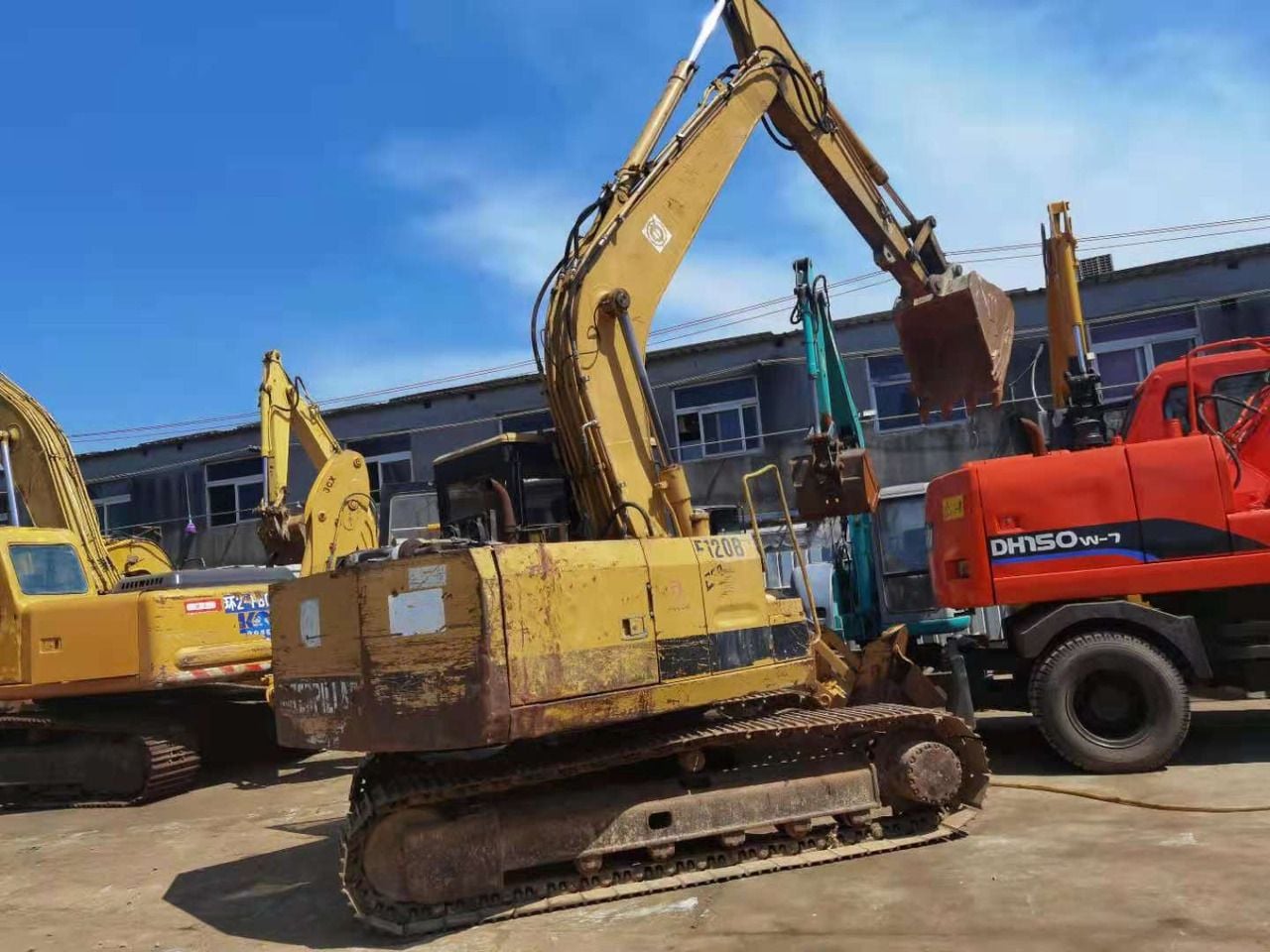 Caterpillar E120B Crawler Excavator