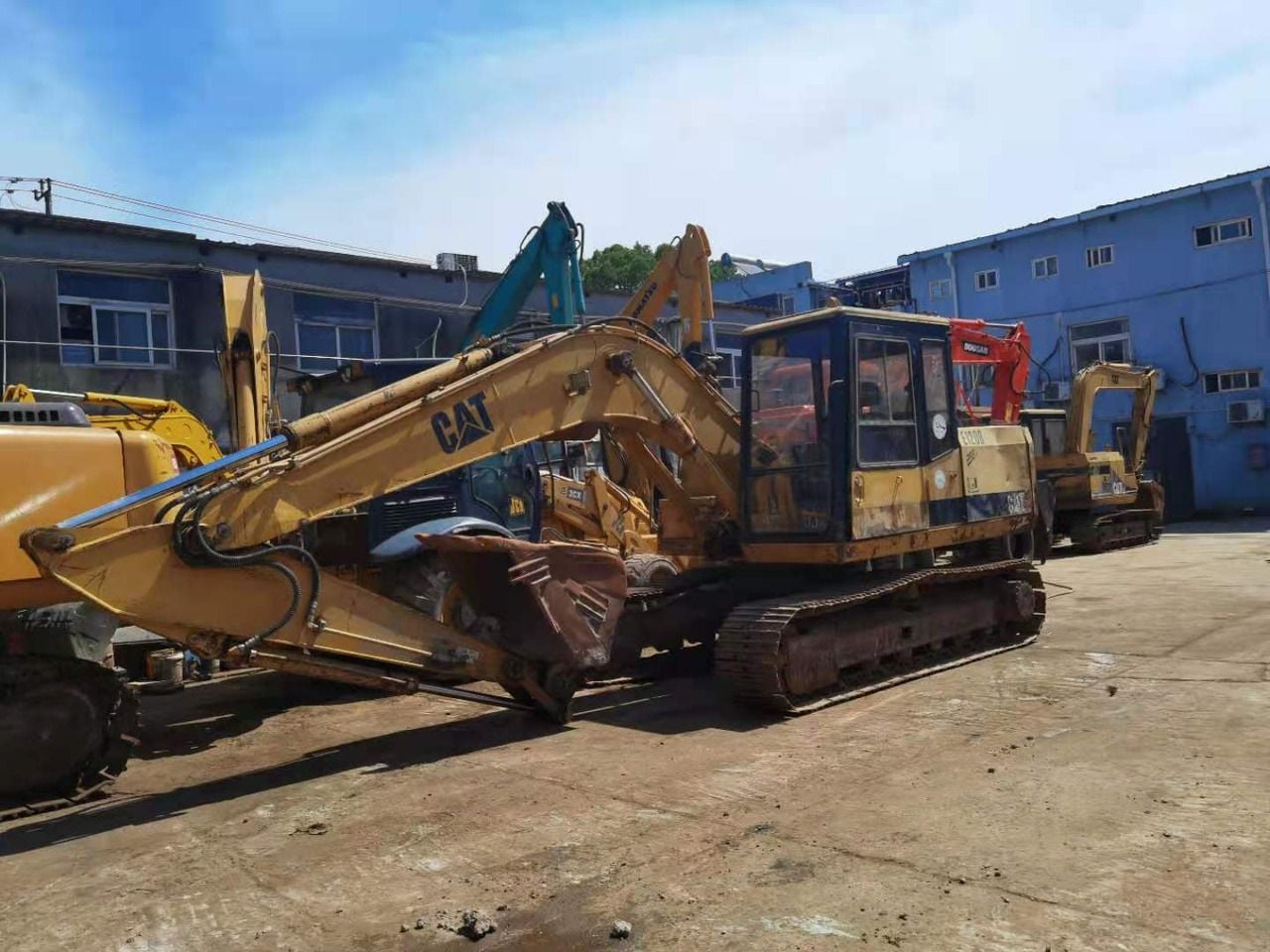 Caterpillar E120B Crawler Excavator