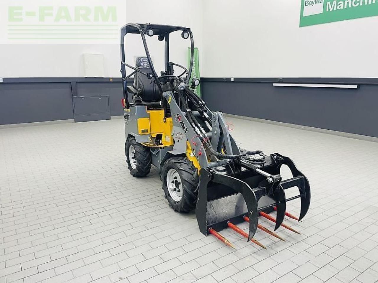 2023 Giant G1200 HD Mini Escavadora