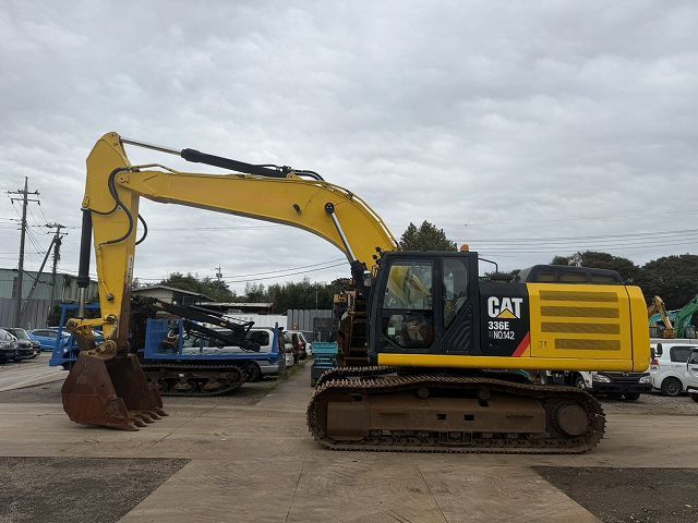 2014 Caterpillar 336E crawler excavator, side view