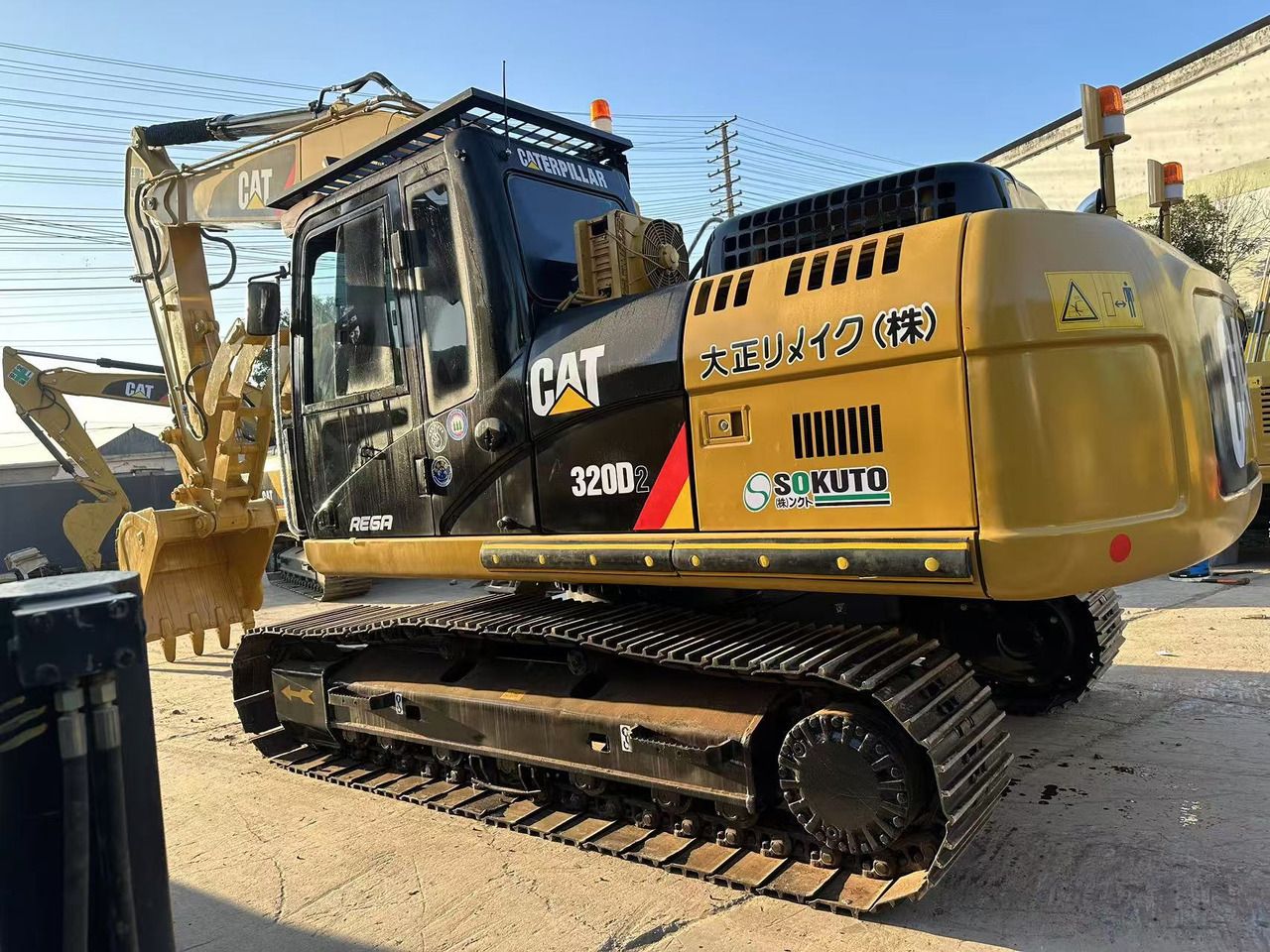 2015 Caterpillar 320D2 Crawler Excavator