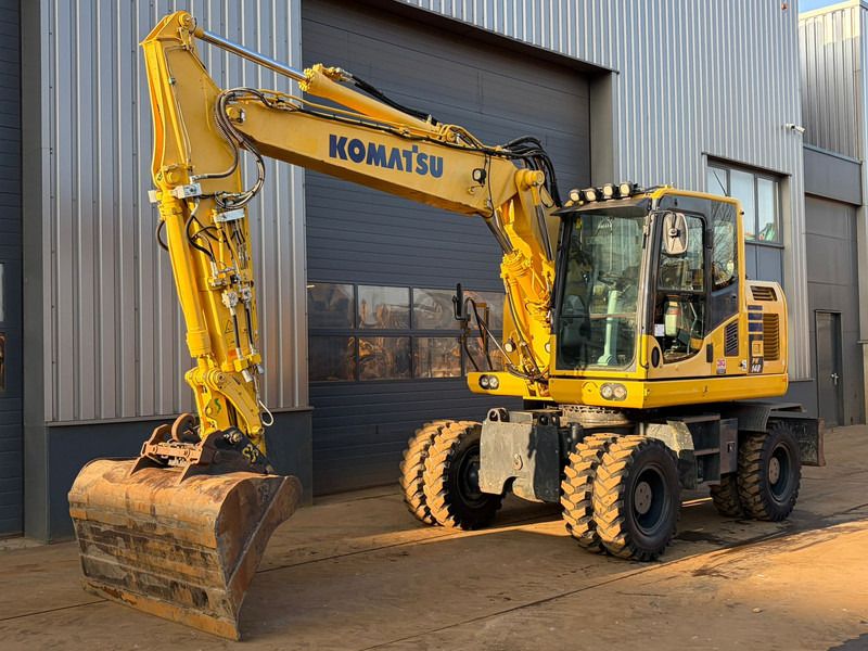 Escavadora de Rodas Komatsu PW148-10 de 2017