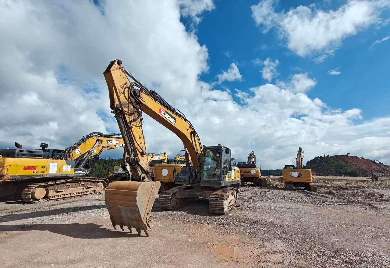 2022 XCMG XE215DA Crawler Excavator