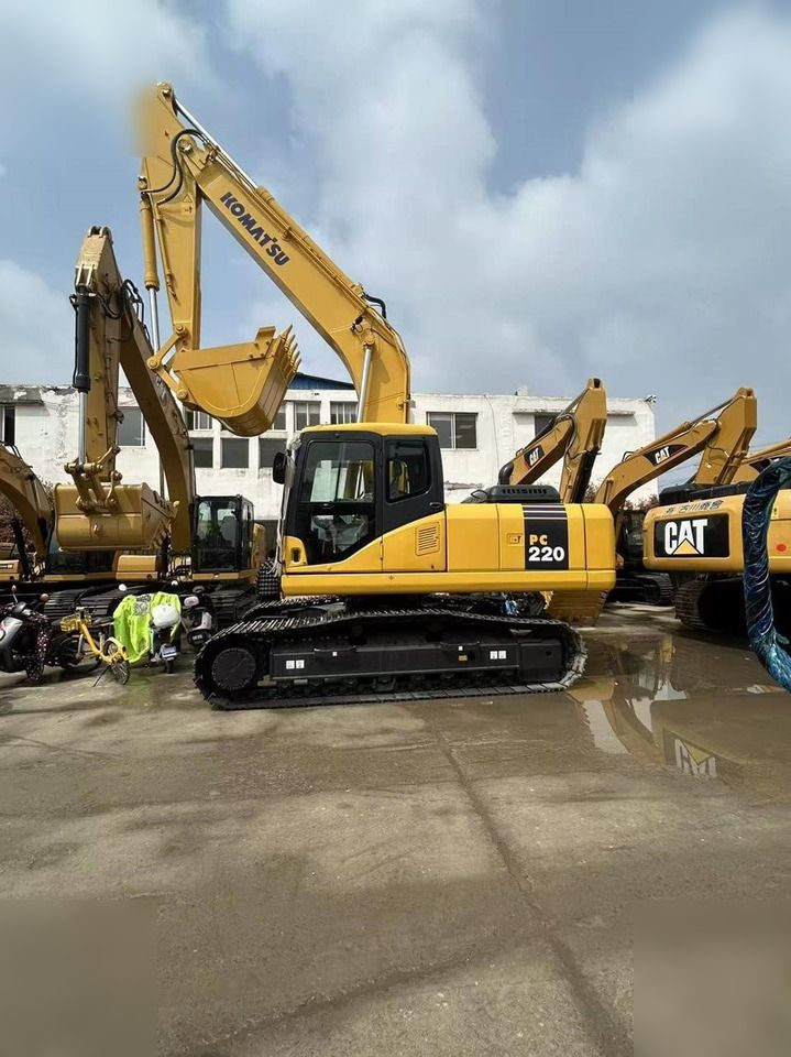 2024 Komatsu PC220-7 Crawler Excavator