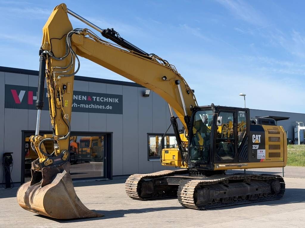 2017 Caterpillar 323FL Crawler Excavator
