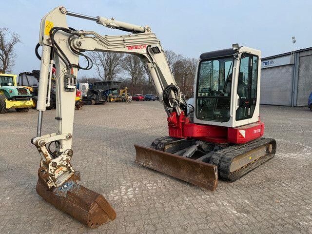 Takeuchi TB153FR, Versatzausleger, Power-Tilt, Löffelpaket (2017)