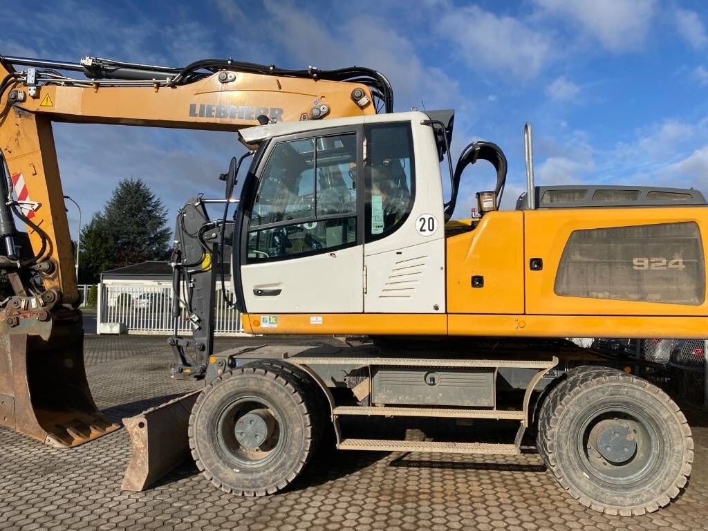 2019 Liebherr A924 LITRONIC Wheel Excavator