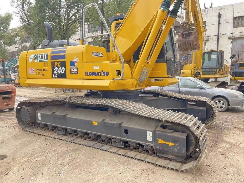 2023 Komatsu PC240-8 Crawler Excavator