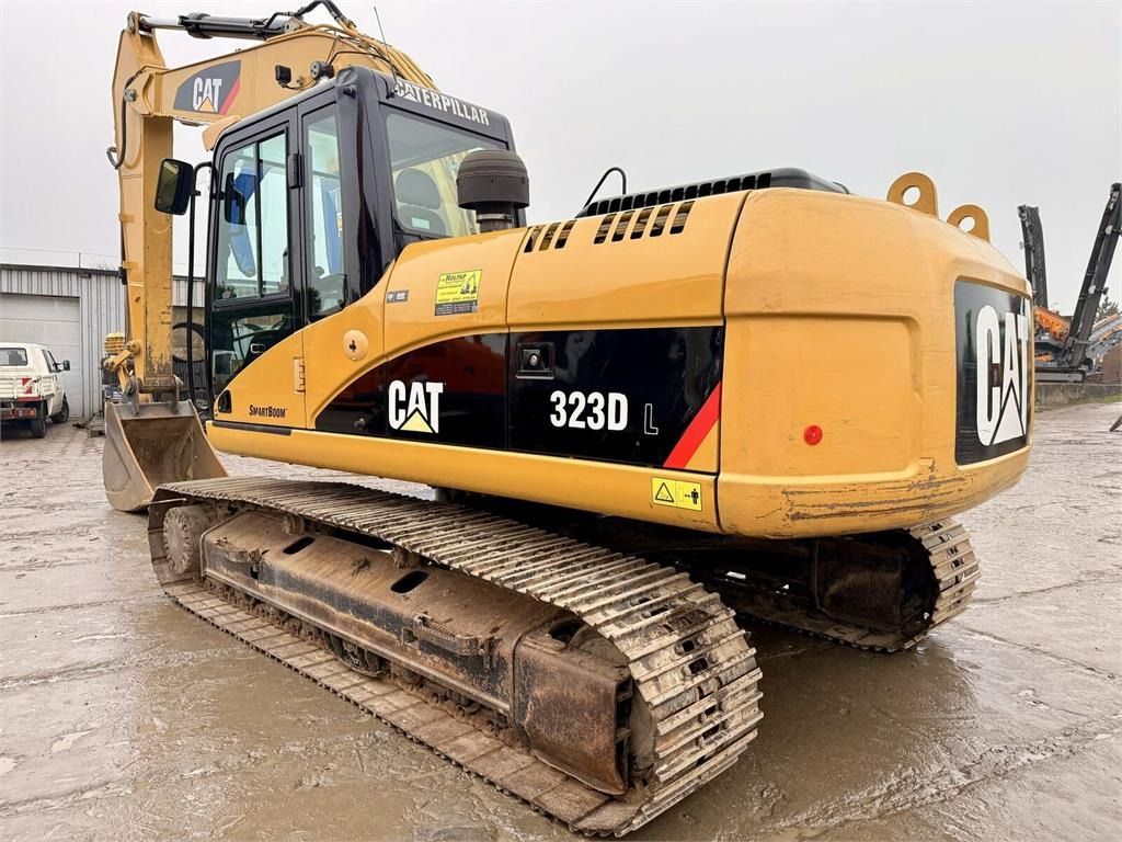 Excavator pe șenile Caterpillar 323DL, 2007