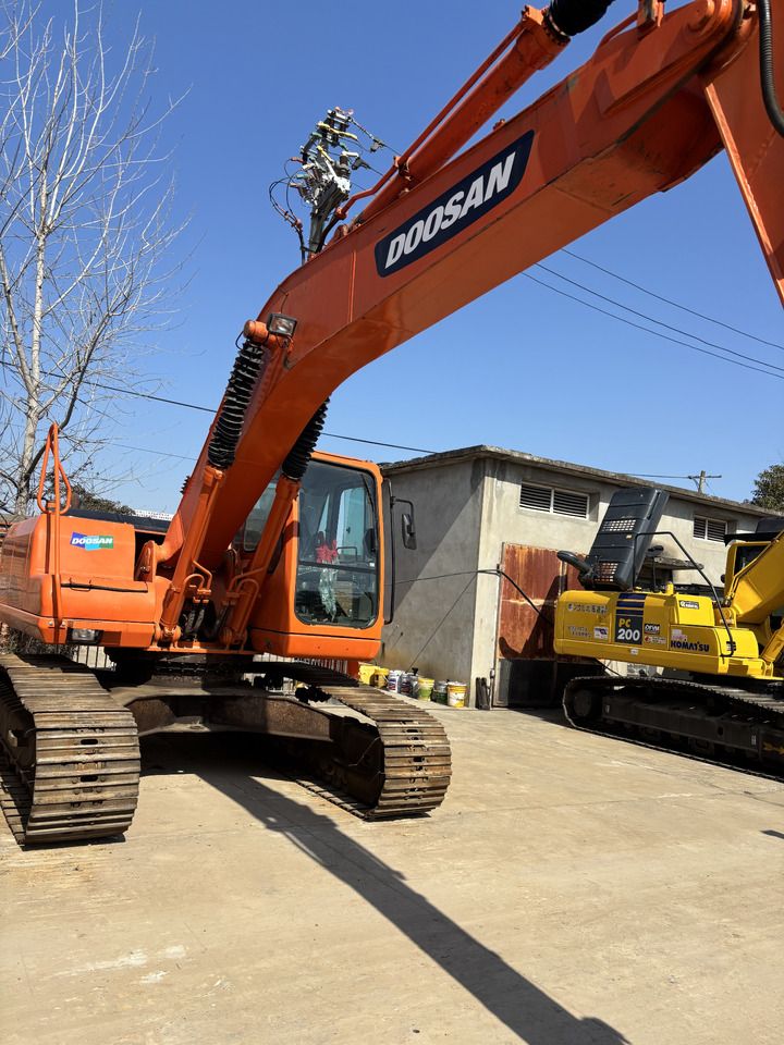 Doosan DH225LC-7 Crawler Excavator