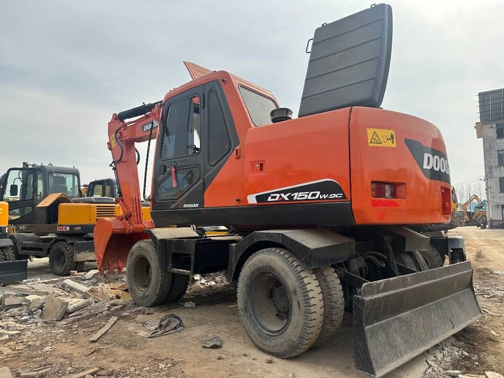2023 Doosan DX150W-9 Wheel Excavator
