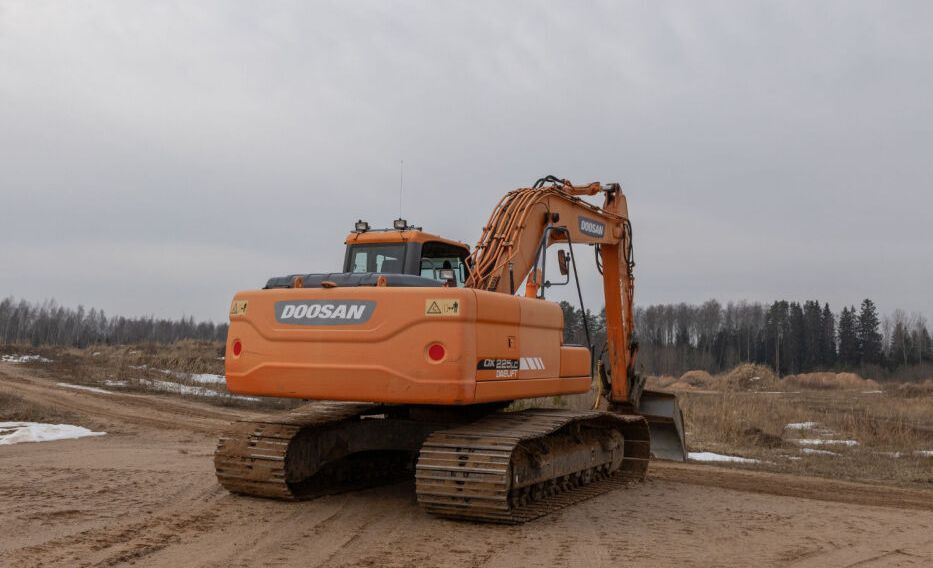 Doosan DX225LC Escavadora de Rastos