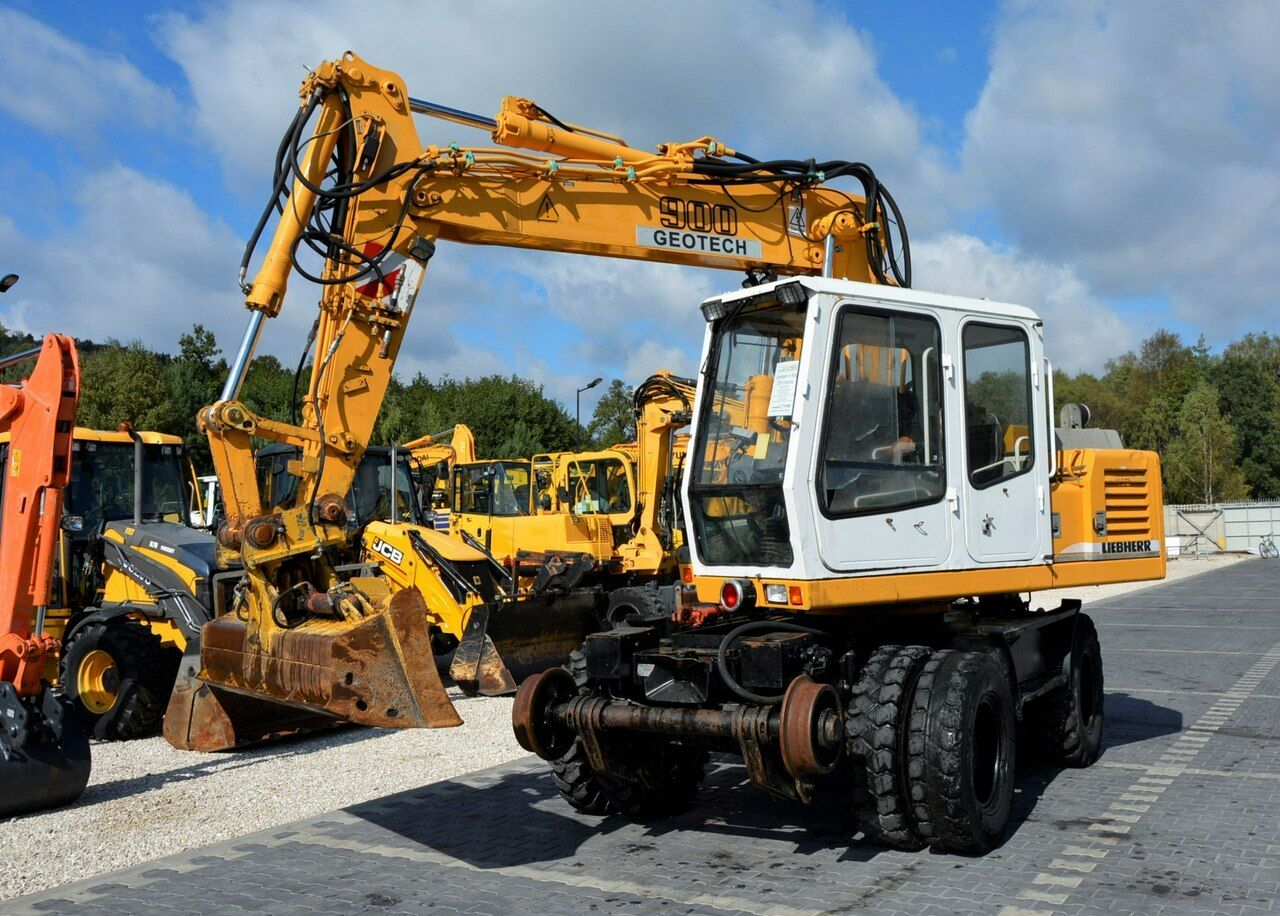 2002 Liebherr A900 ZW LITRONIC Pelle sur pneus
