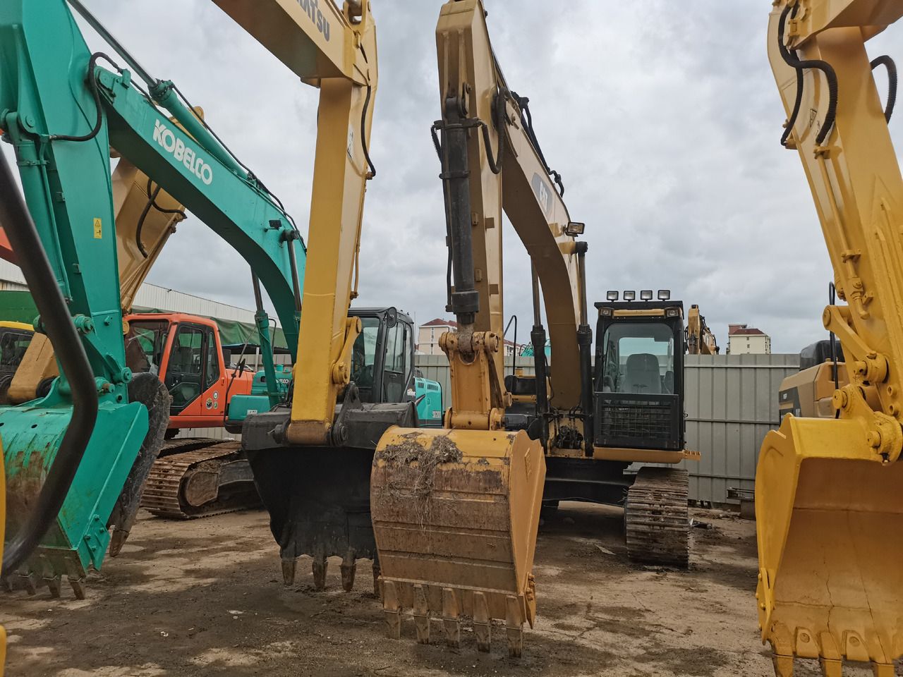 Escavatore cingolato Caterpillar 312D2