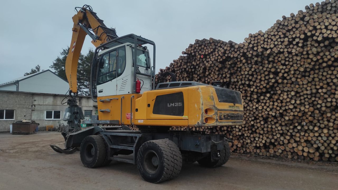 2015 Liebherr LH35 M Material Handler