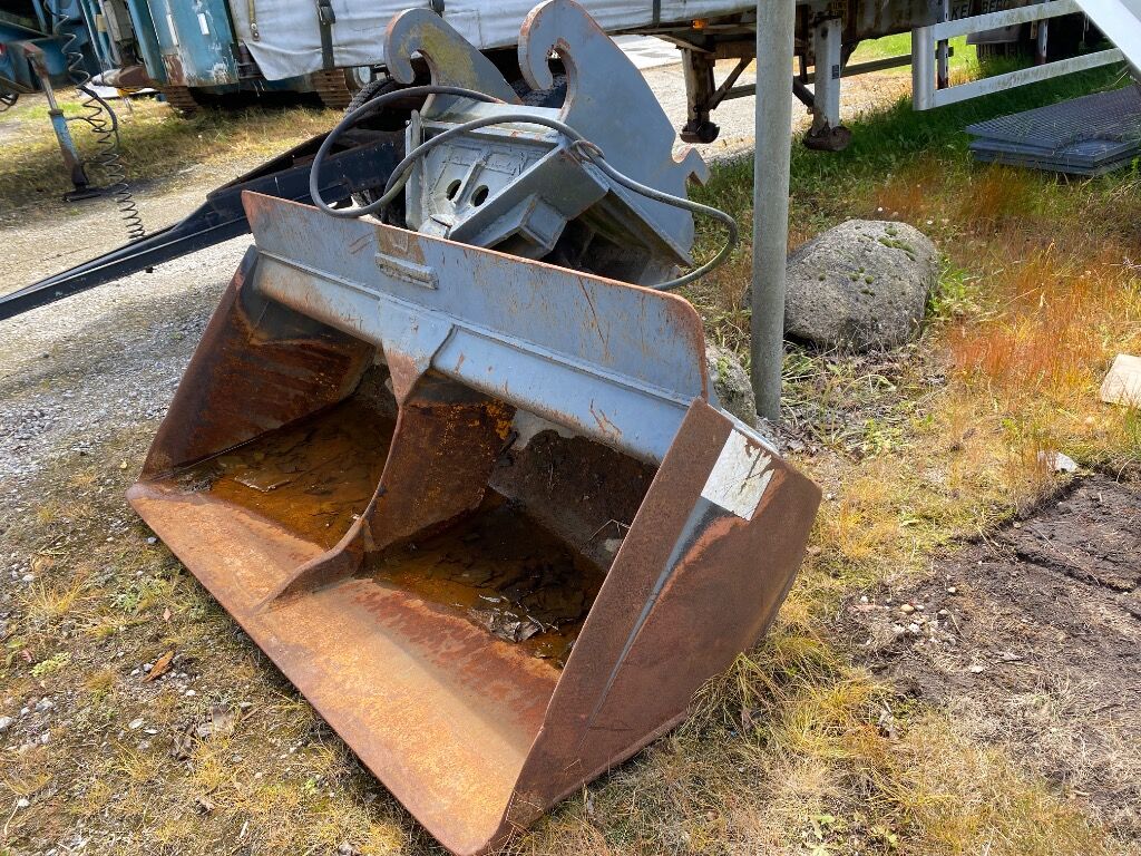 Excavator Hydraulic Tilting Grading Bucket (2 Meter) With Volvo S60 Mount. Excavator Hydraulic Tilting Grading Bucket (2 Meter) With Volvo S60 Mount.